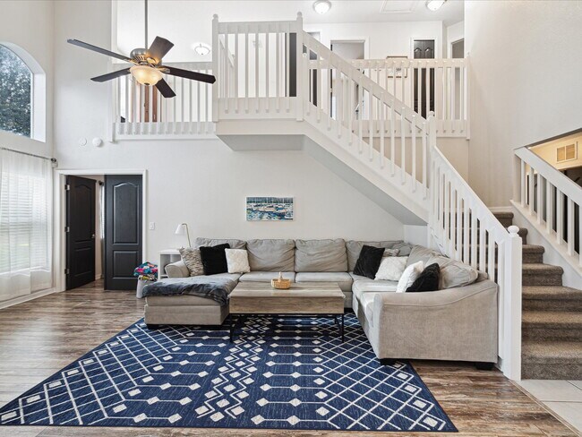 Foto del edificio - "Charming 3-Bed, 3-Bath Haven with 1810 Sq...