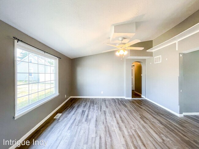 Foto del edificio - 3 br, 1 bath House - 3730 Carson Ave