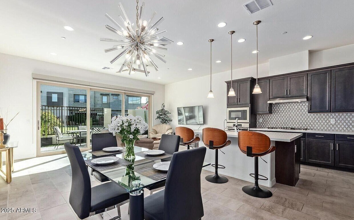 Foto principal - 7343 E Vista Bonita Dr