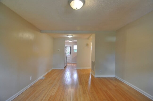 Foto del edificio - Cute 2 bedroom - Close to Downtown Carrboro and UNC!