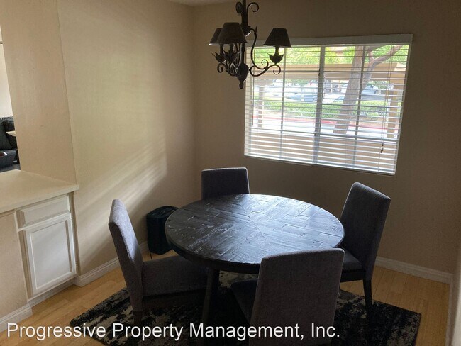 Building Photo - 2 br, 2 bath House - 5300 Silver Canyon Rd...
