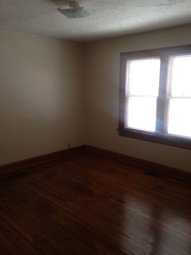 Foto del edificio - Spacious 3/BR, 1/Bath unit near MSU campus...