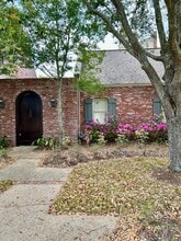 Building Photo - 2724 Bocage Lake Dr
