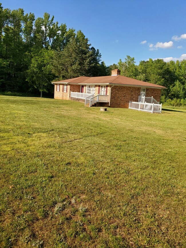 3193 Bold Springs Rd, South Boston, VA 24592 House Rental in South