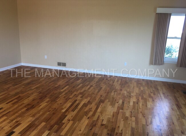 Foto del edificio - 2327 E 3700 N