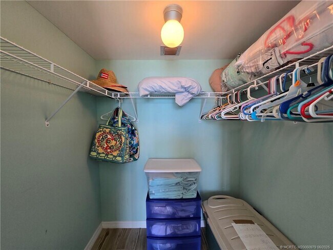 Foto del edificio - 10600 S Ocean Dr