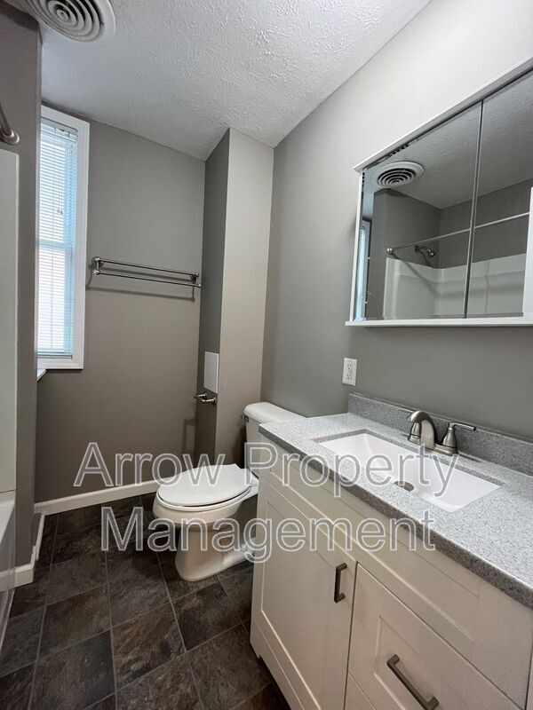 Foto del edificio - 445 N 25th St