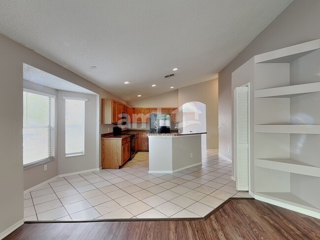 Foto del edificio - 503 Tree Shore Dr