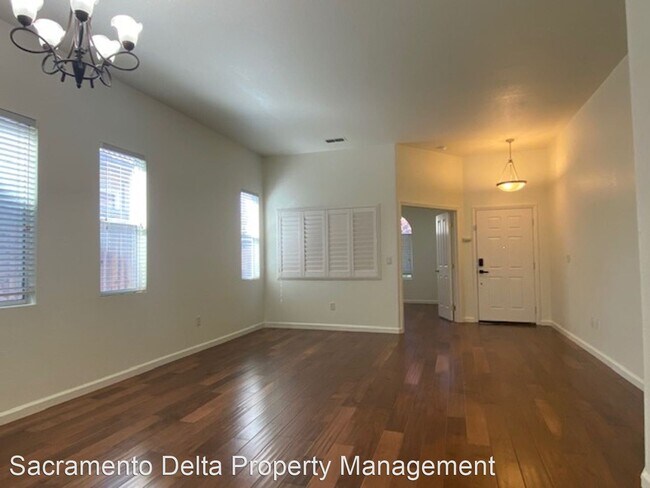 Building Photo - 3 br, 2 bath House - 133 Paradise View Court