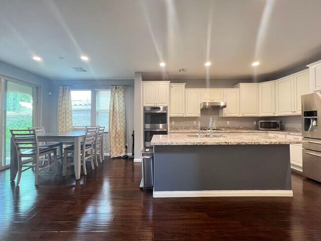 Building Photo - Beautifully upgraded house in Summerlin