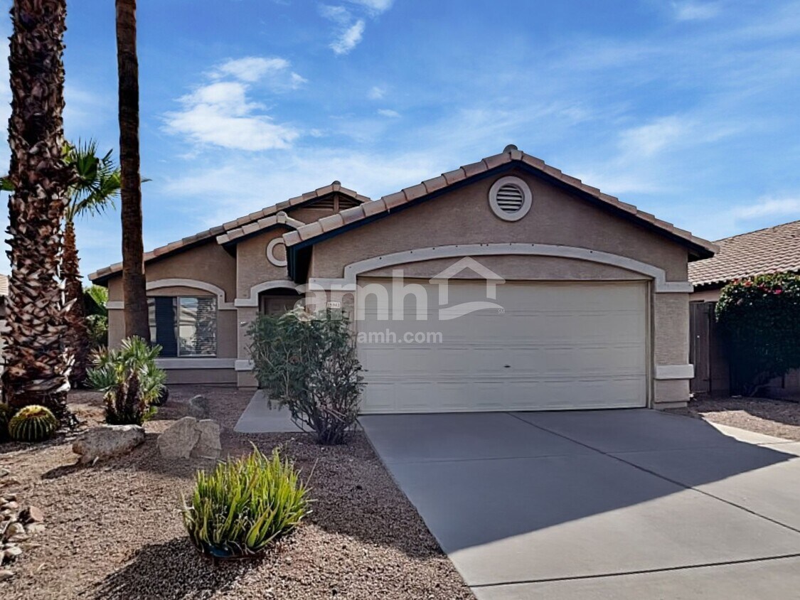 Foto principal - 15943 W Smokey Dr