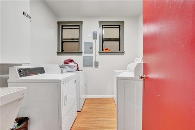 Foto del interior - 1 Bed 1 Bath in Historical Building