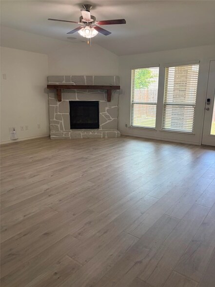 Building Photo - 10020 Levelland Pl
