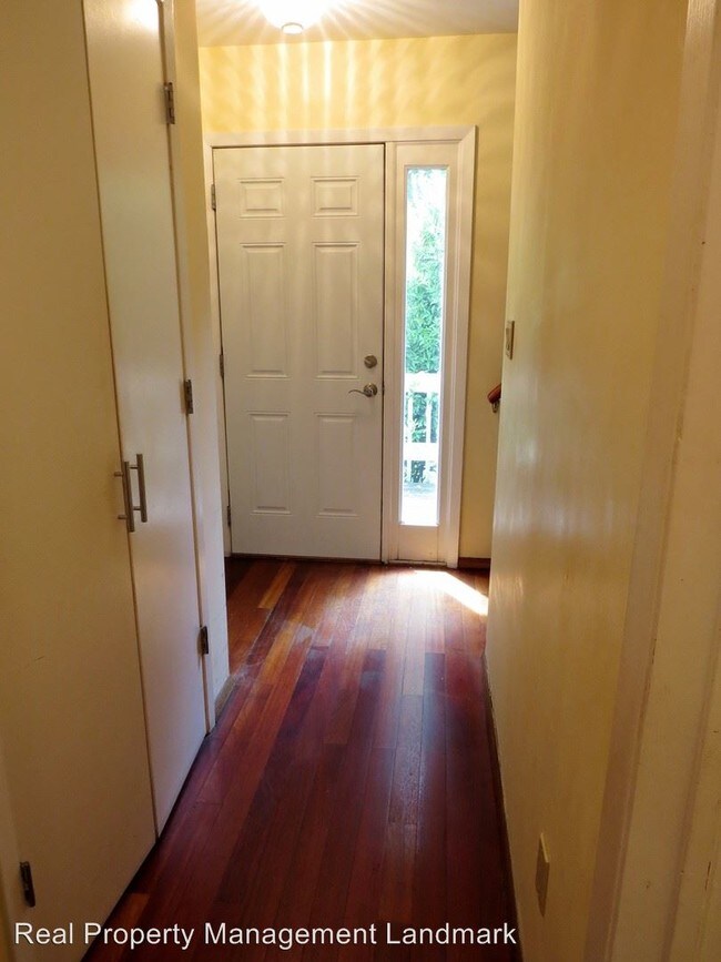 Building Photo - 1 br, 1 bath House - 3 Indian Hill Ct