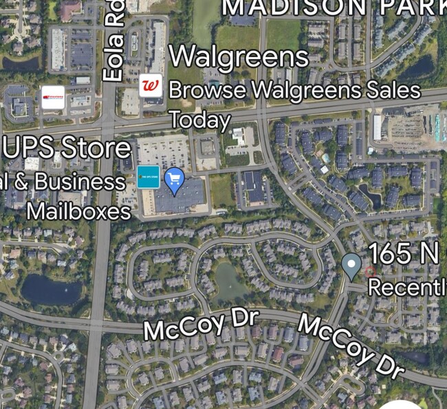 Building Photo - 165 N Oakhurst Dr