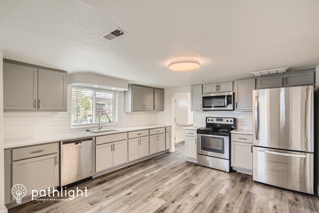 Building Photo - 2995 S Zuni Street, Denver, CO, 80236