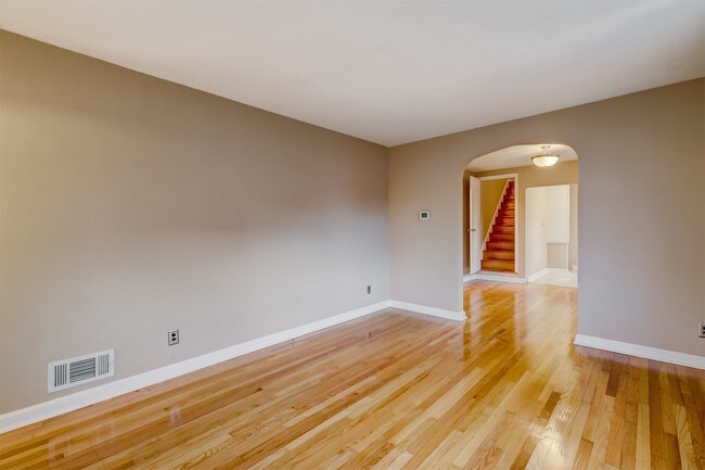 Foto del edificio - 1807 Wendover Rd