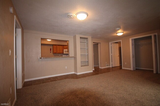 Building Photo - 406 N 8th St