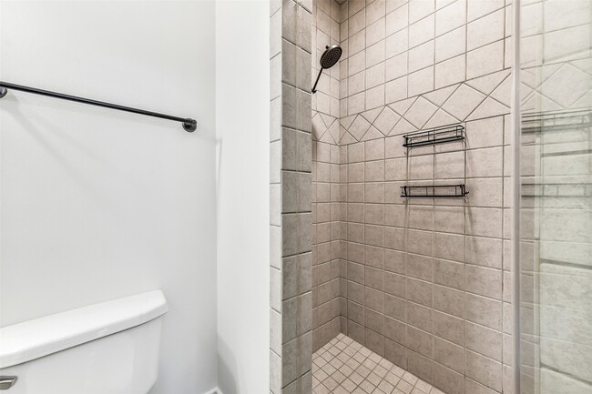 Building Photo - 1529 Rosewood St