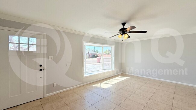 Foto del edificio - 8608 E Vernon Ave