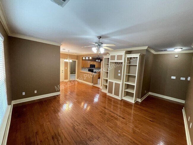 Foto del edificio - 2BR/2BA FOR RENT