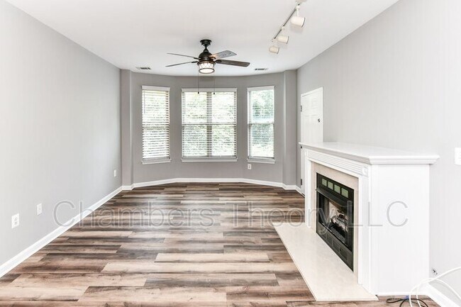 Foto del edificio - 1851 Stratford Park Pl