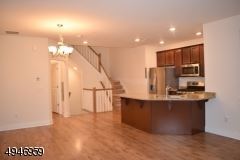 Building Photo - 3 br, 2.5 bath Townhome - 229 Parkview lane