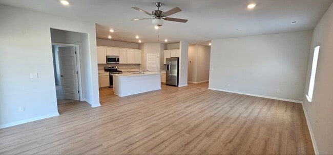 Building Photo - 204 Fenwick Pl