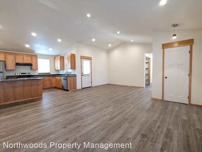 Building Photo - 3 br, 2 bath House - 1331 Garfield