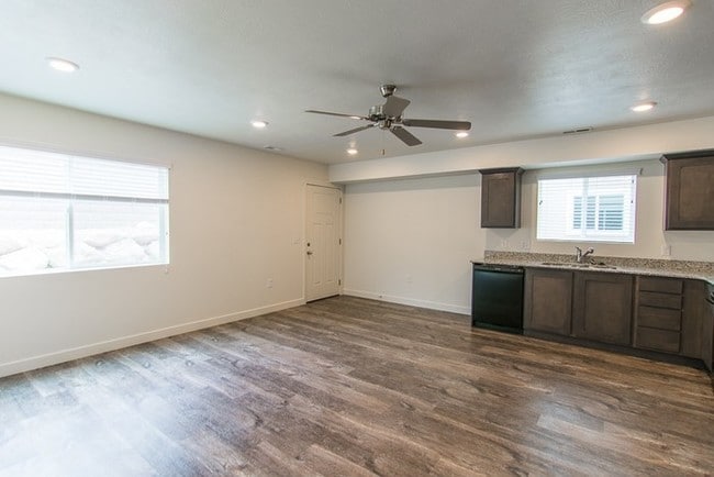 Building Photo - 14886 S Tumble Rock Way