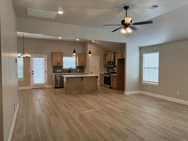 Foto del edificio - 6417 SE 84th St
