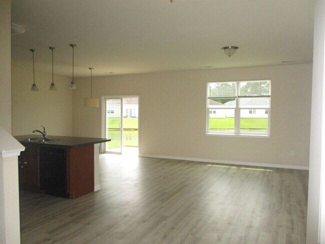 Building Photo - 812 Hayes Point Cir
