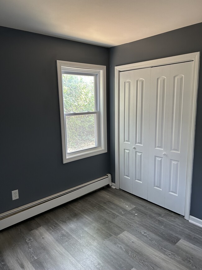 Bedroom 2 - 11 Hawkins St