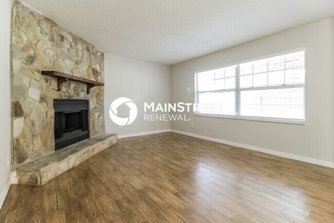 Building Photo - 5 Bedroom Pet-Friendly Home in APOPKA, FL with Main Street Renewal