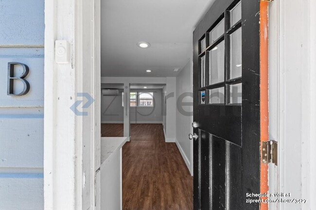 Building Photo - 29 Mariposa Rd