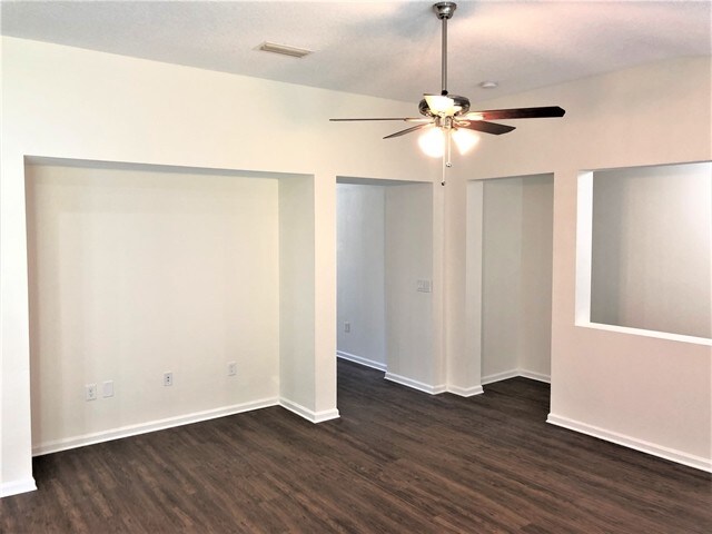 Building Photo - 75323 Ravenwood Drive