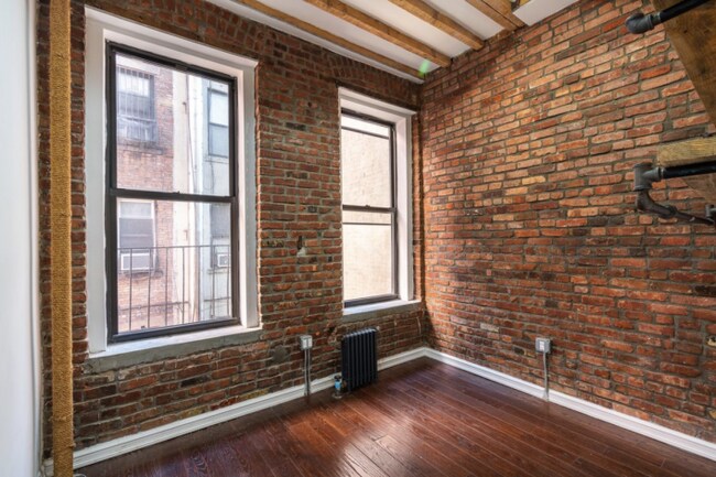 Building Photo - 64 E 3rd St