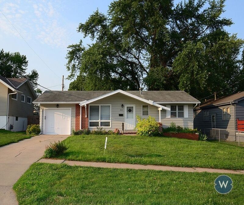 Primary Photo - 4945 Spring St