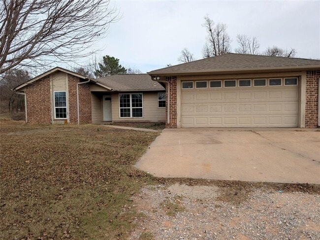Building Photo - 16904 Meadow Lake Cir