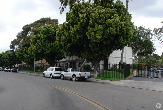 Building Photo - Southcrest Apartments