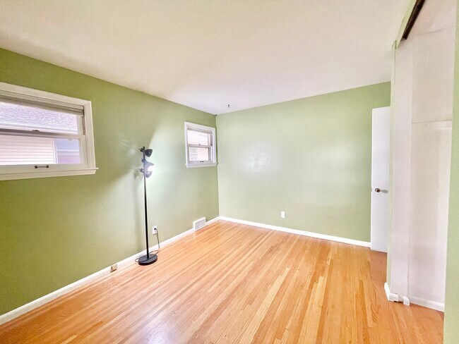 First bedroom - 3246 Hayes St NE