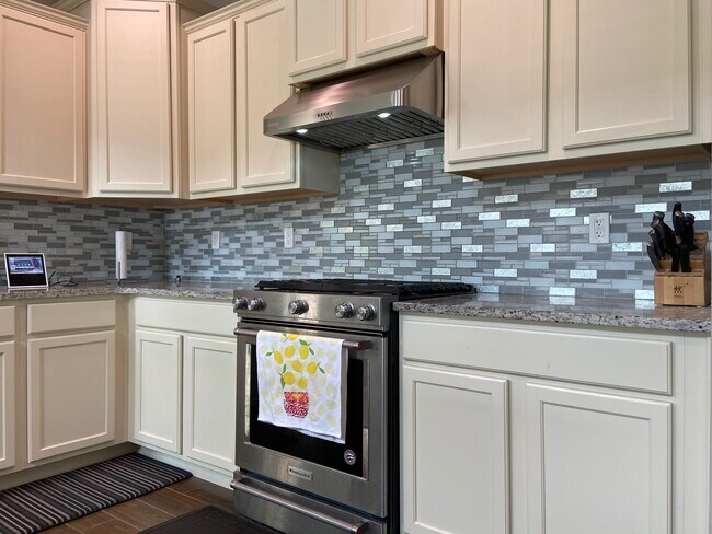 Foto del edificio - 8701 Desert Finch Ln NE