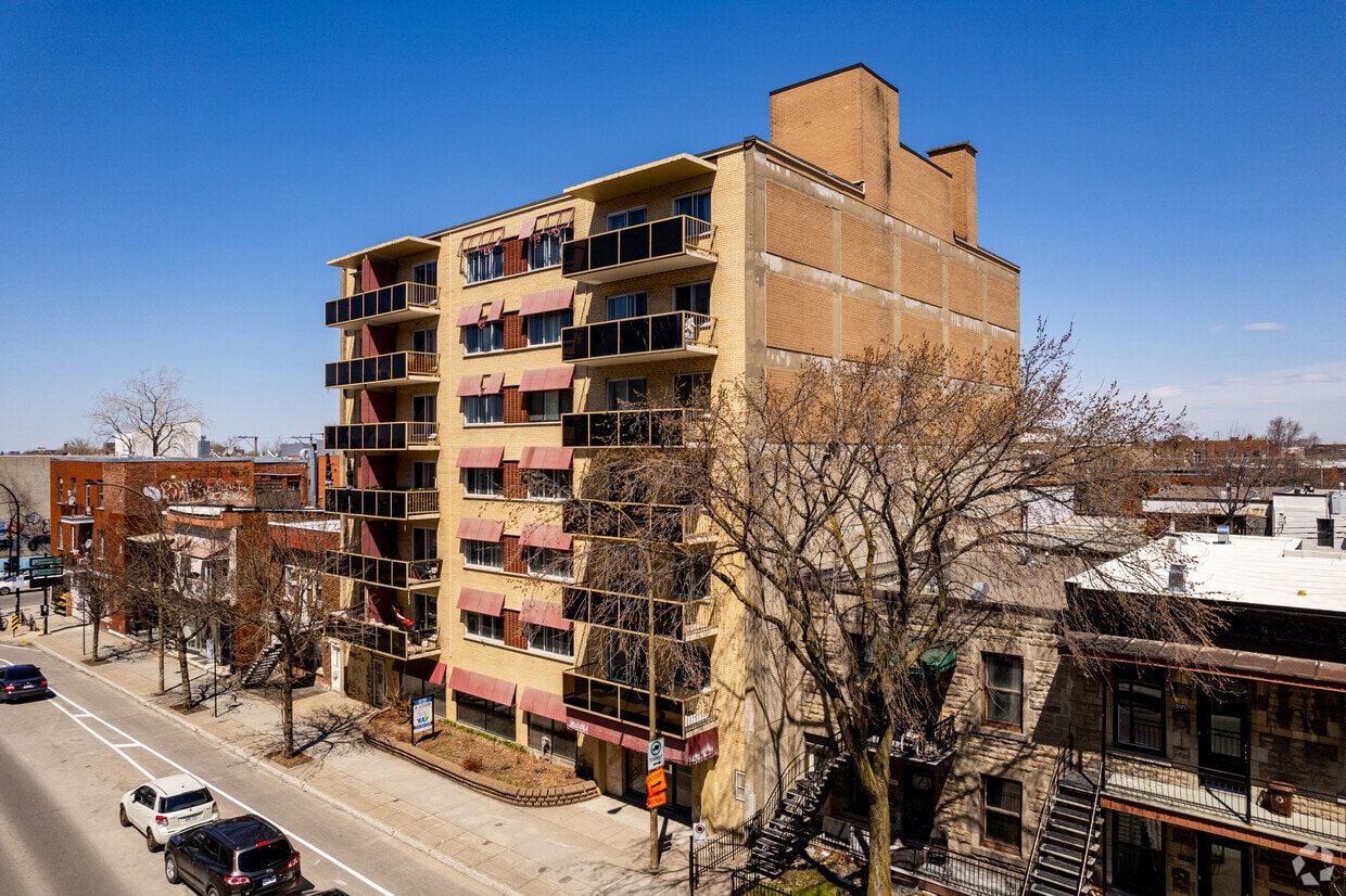 Primary Photo - 5735-5745 Rue Saint-Hubert