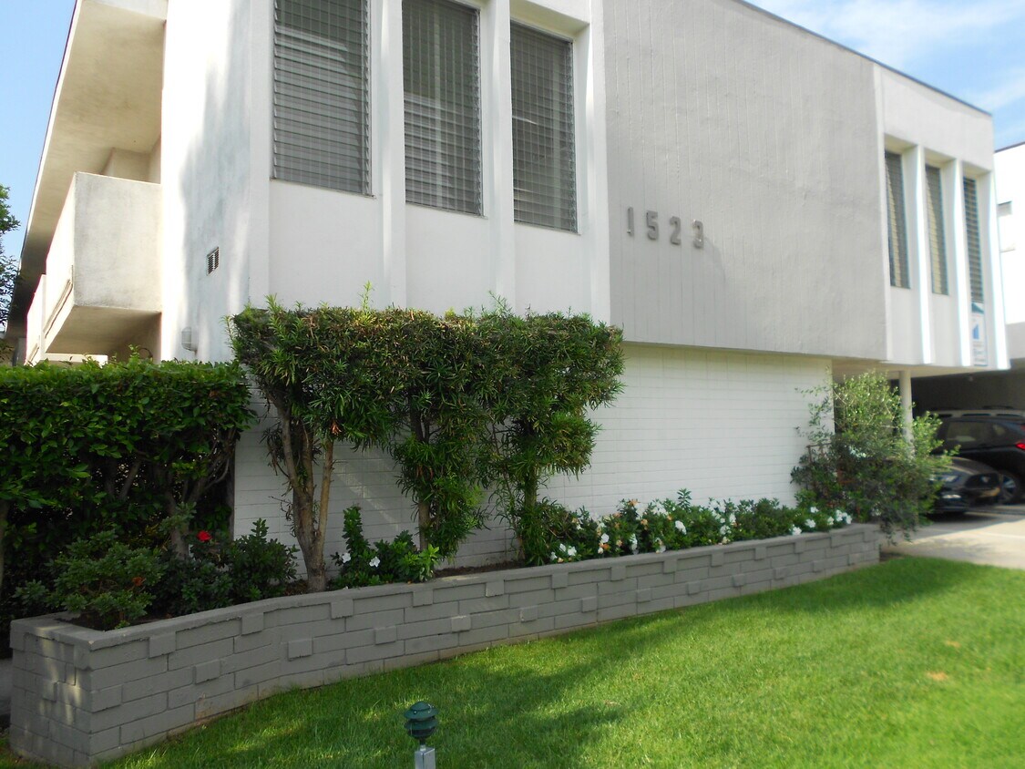 Foto principal - 1523 Corinth Ave