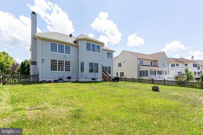 Foto del edificio - 43470 Mechanicsville Glen St