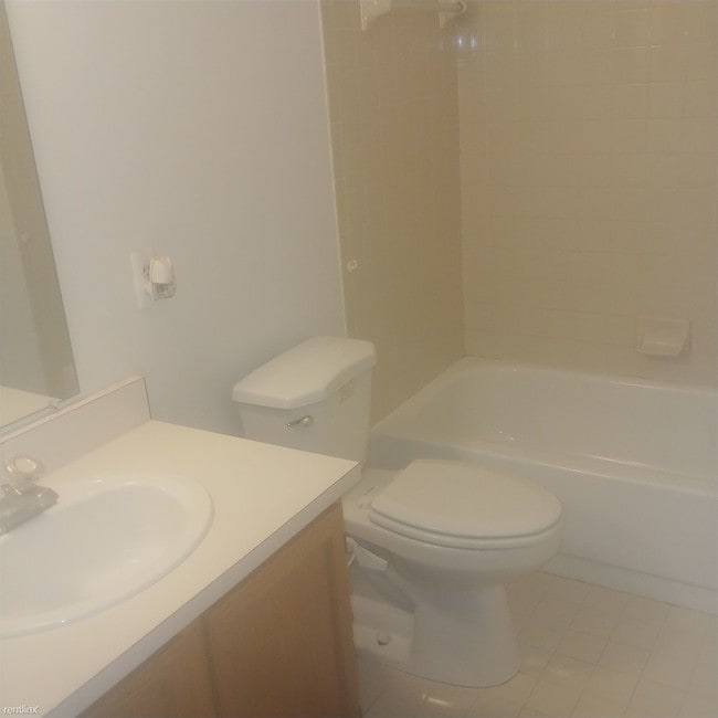 Building Photo - 2 br, 2 bath Condo - 2027 Roman Ct