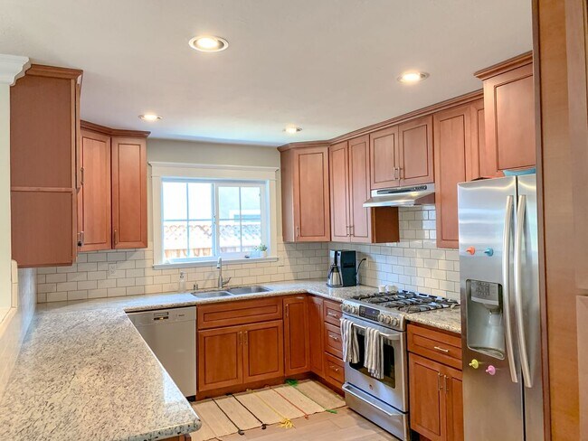 Building Photo - 5387 Rucker Dr