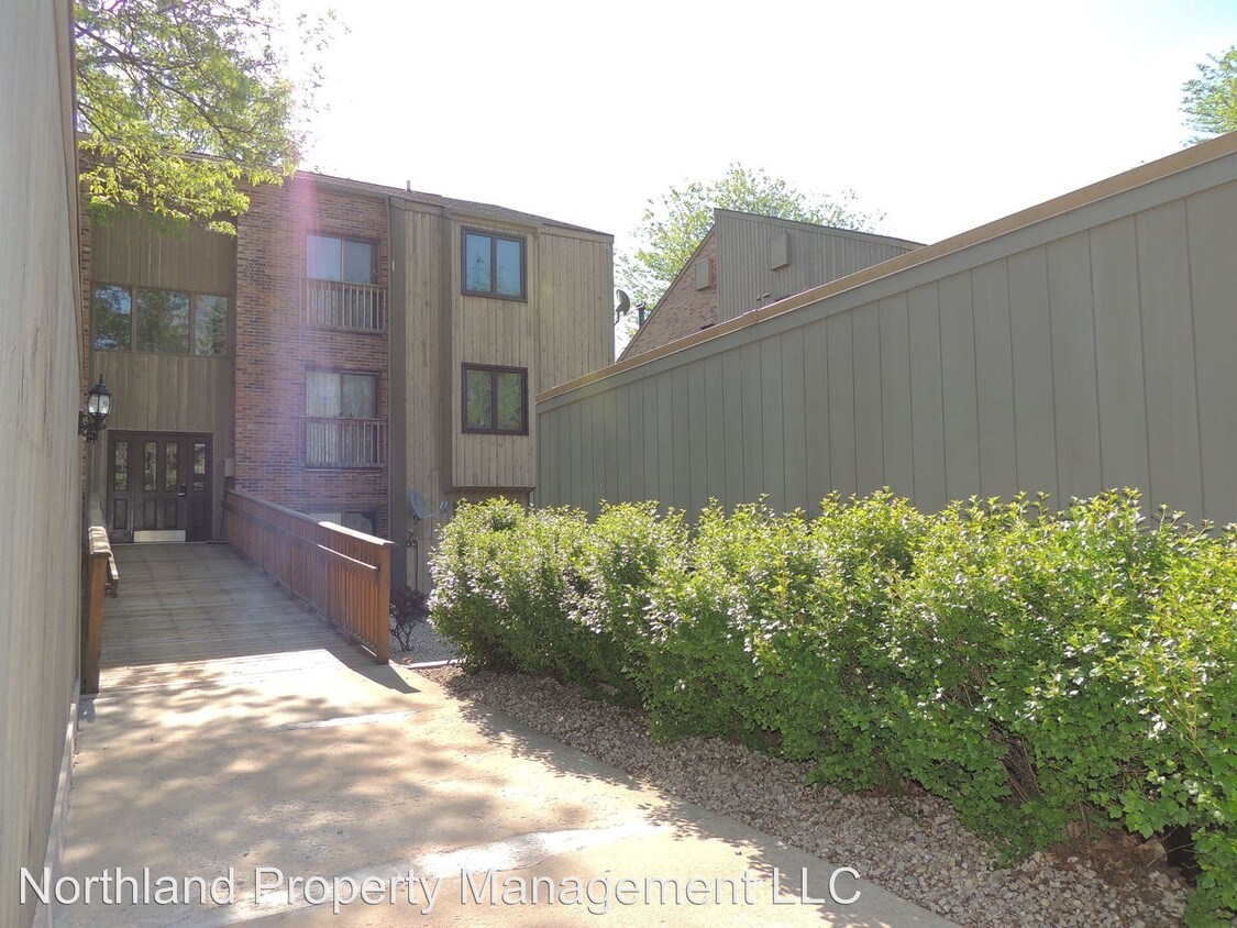 Primary Photo - 6022 Holt Rd