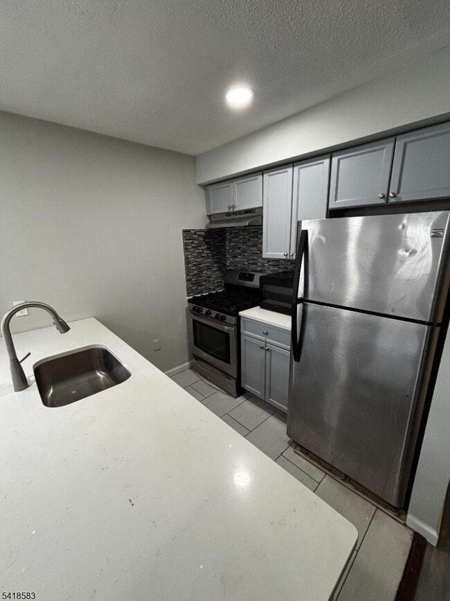 Building Photo - 85 Jefferson St