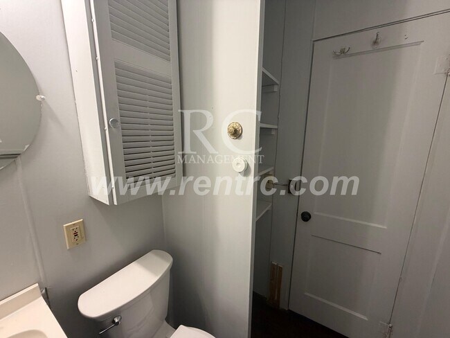 Building Photo - 516 Shadowlawn-